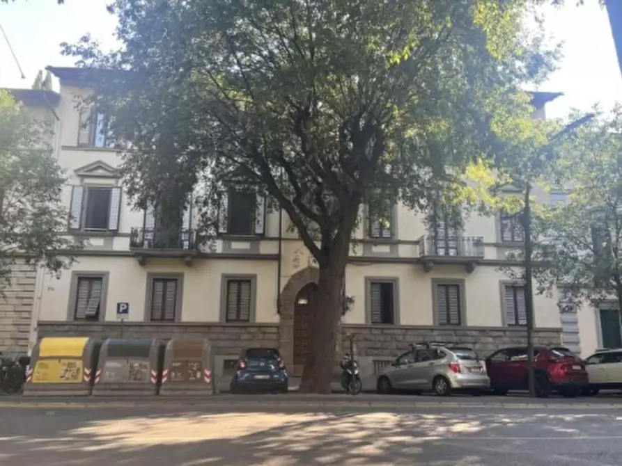 Immagine 1 di Appartamento in vendita  in Viale dei Mille a Firenze