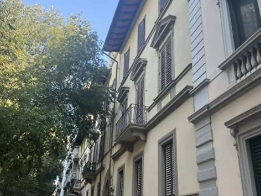 Immagine 4 di Appartamento in vendita  in Viale dei Mille a Firenze