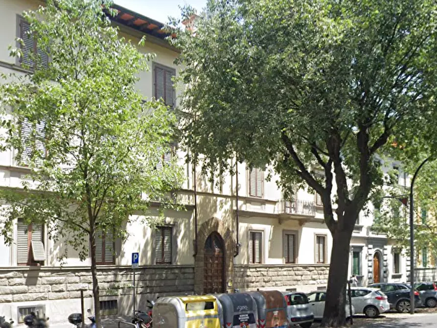 Immagine 10 di Appartamento in vendita  in Viale dei Mille a Firenze