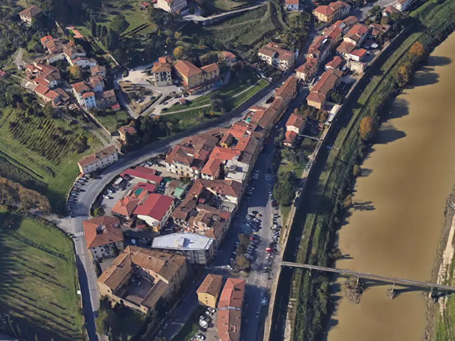 Immagine 7 di Appartamento in vendita  in Via Carlo Pucci a Lastra A Signa