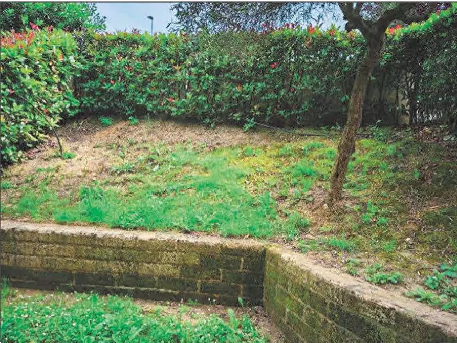 Immagine 2 di Porzione di casa in vendita  in Via delle Macine a Lastra A Signa