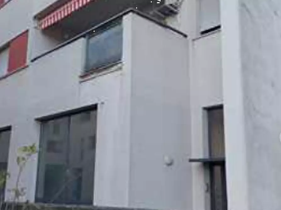 Immagine 1 di Negozio in vendita  in Corso Bazoli  a Brescia