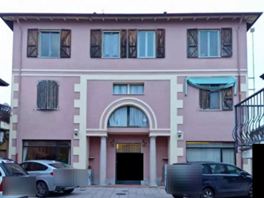 Immagine 1 di Negozio in vendita  in Via Giuseppe Mazzini  a Orio Litta