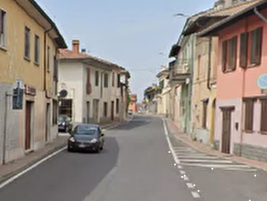 Immagine 9 di Negozio in vendita  in Via Giuseppe Mazzini  a Orio Litta