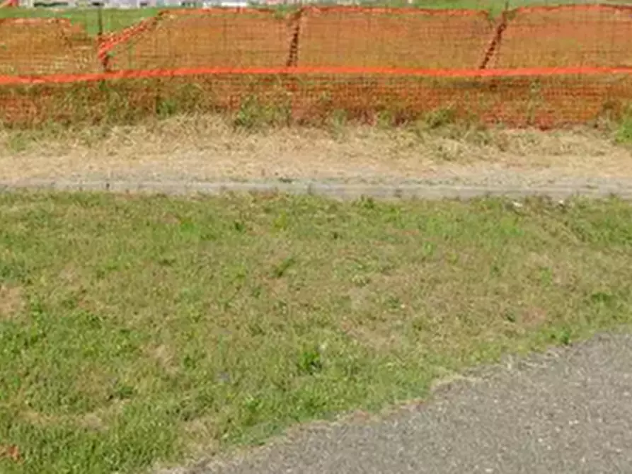 Immagine 4 di Terreno edificabile in vendita  in Via Gianfranco Miglio a Borghetto Lodigiano