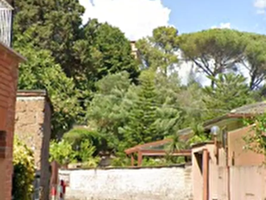 Immagine 5 di Appartamento in vendita  in Via dei Bonacolsi a Roma