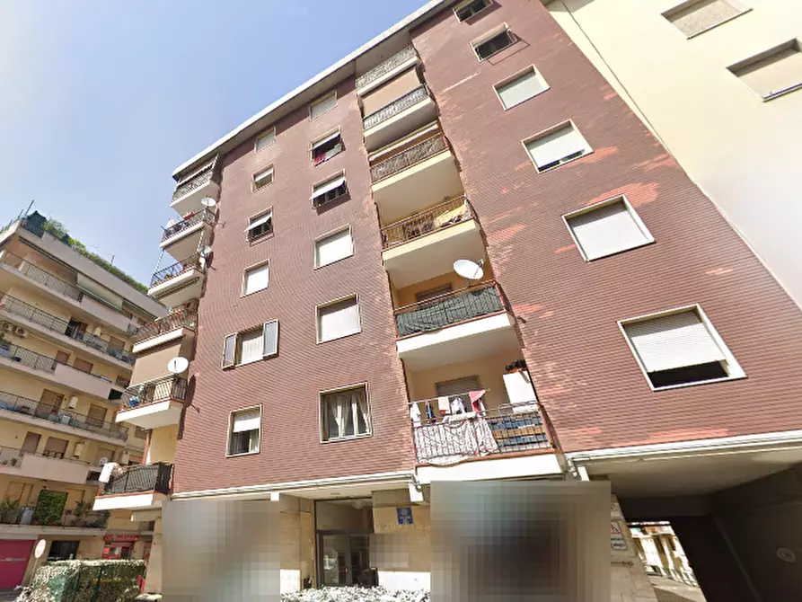 Immagine 8 di Appartamento in vendita  in Via Torino a Prato