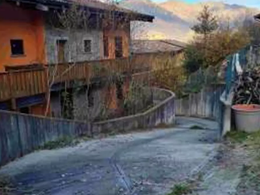 Immagine 15 di Appartamento in vendita  in Via Camarelli a San Giovanni Bianco