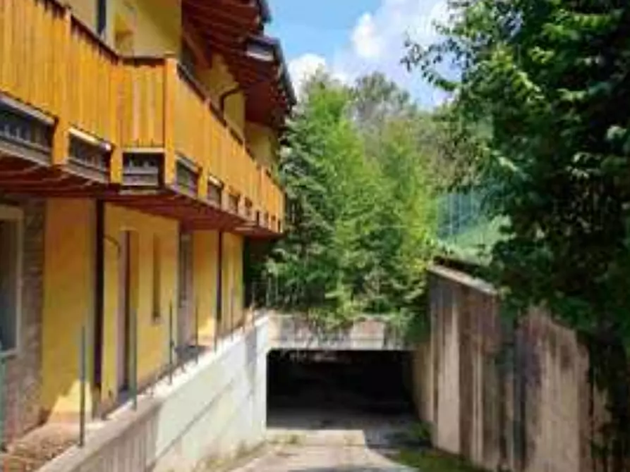 Immagine 16 di Appartamento in vendita  in Via Camarelli a San Giovanni Bianco