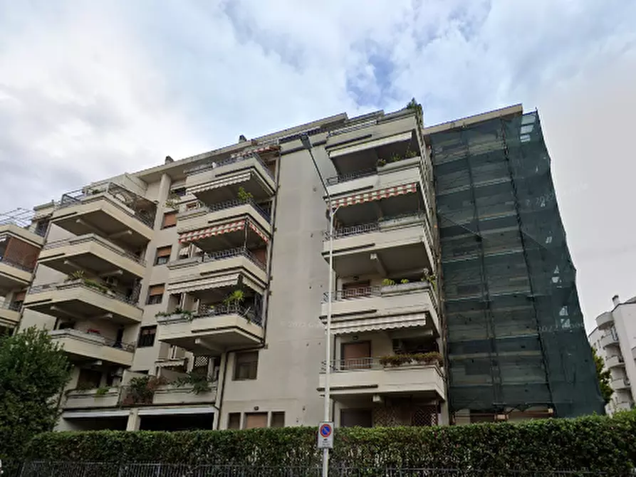 Immagine 3 di Appartamento in vendita  in Via Attilio Cerutti a Prato