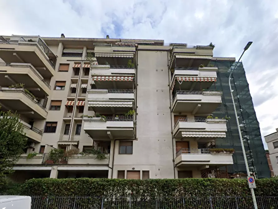 Immagine 4 di Appartamento in vendita  in Via Attilio Cerutti a Prato