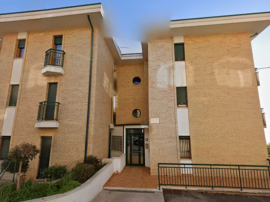 Immagine 5 di Appartamento in vendita  in Via Ugo Foscolo a Monte Urano