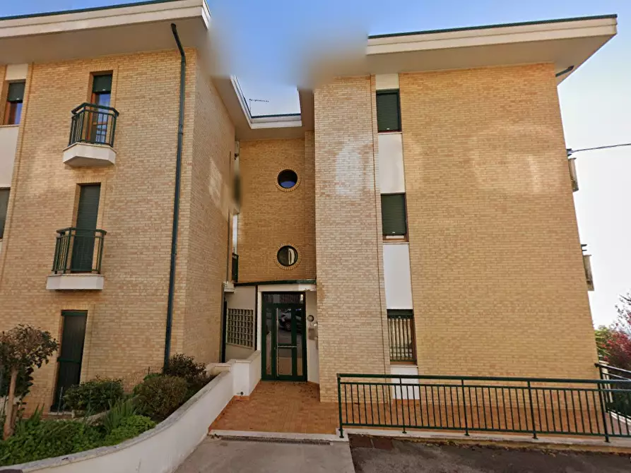 Immagine 6 di Appartamento in vendita  in Via Ugo Foscolo a Monte Urano