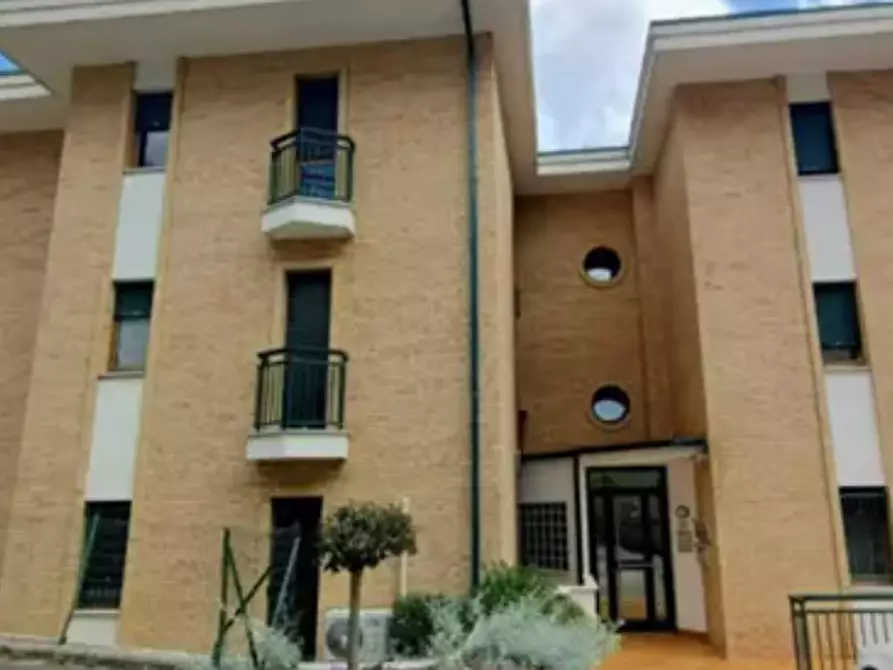 Immagine 8 di Appartamento in vendita  in Via Ugo Foscolo a Monte Urano