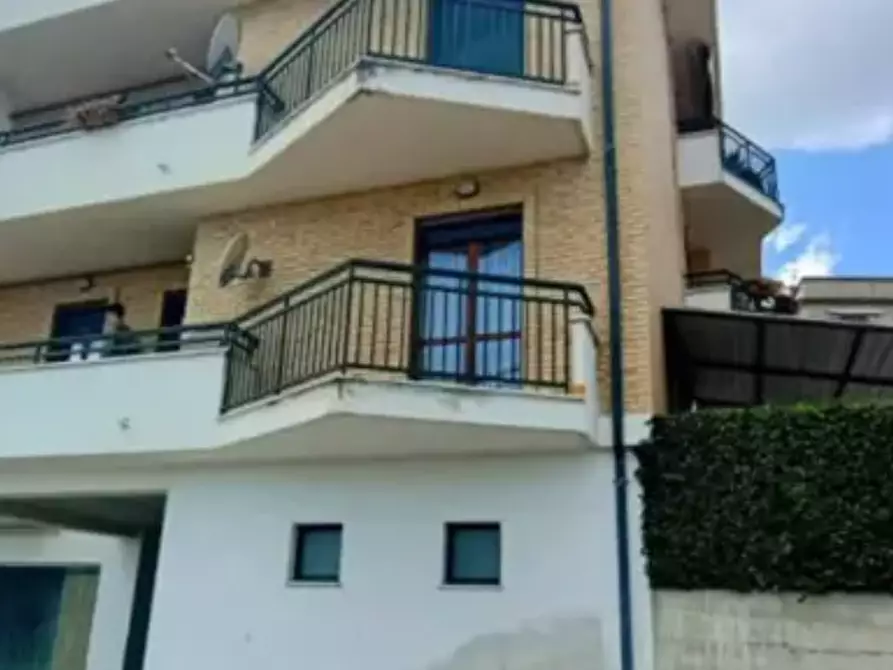 Immagine 10 di Appartamento in vendita  in Via Ugo Foscolo a Monte Urano