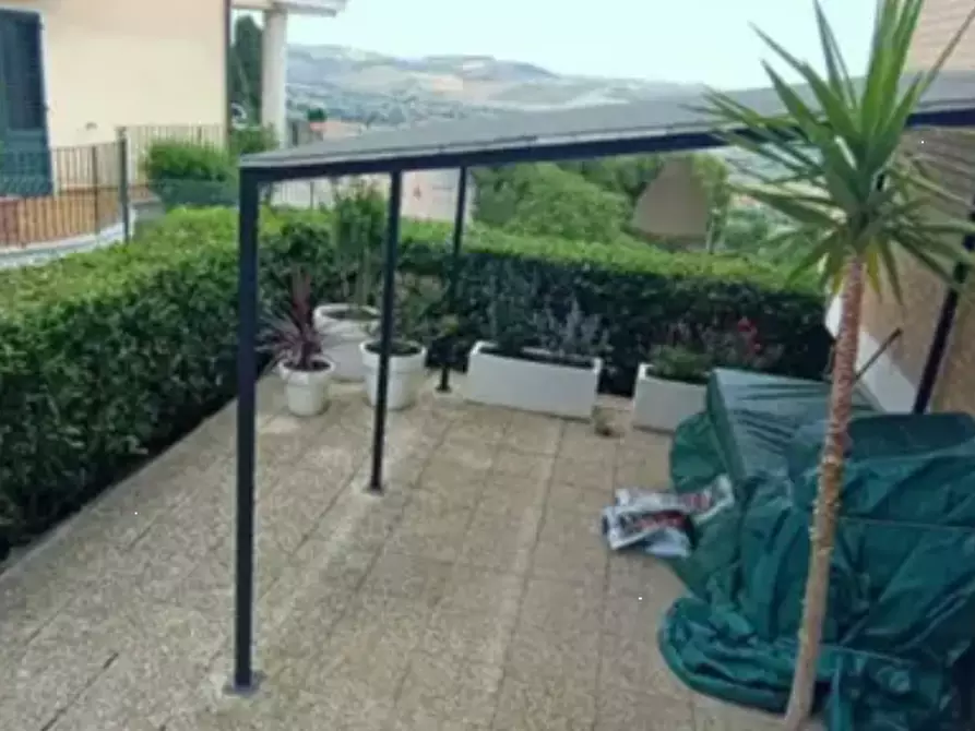 Immagine 11 di Appartamento in vendita  in Via Ugo Foscolo a Monte Urano