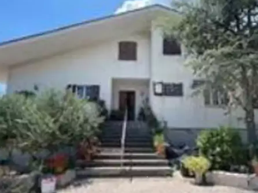 Immagine 1 di Villa in vendita  in Contrada Barbolano a Altidona