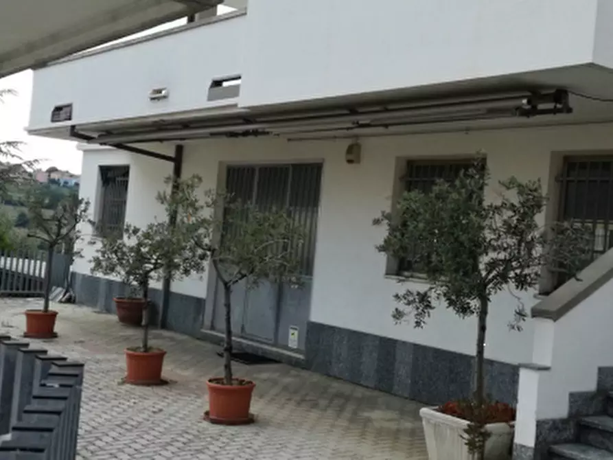 Immagine 1 di Stabile in vendita  in Via G. Moschini  a Sant'elpidio A Mare