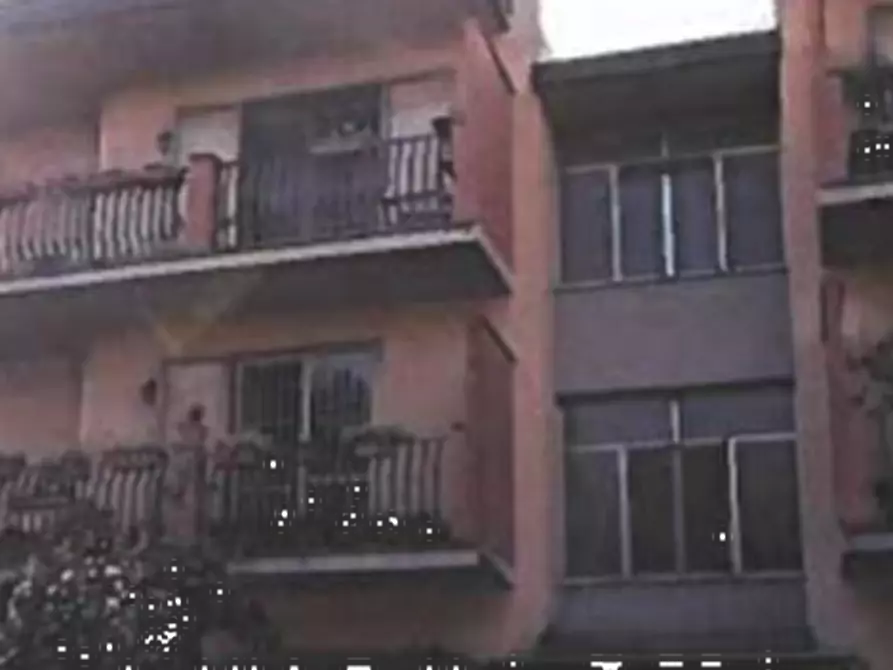 Immagine 2 di Appartamento in vendita  in Via Fra' Guittone a Campi Bisenzio