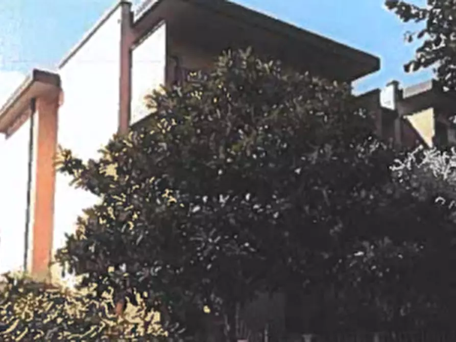 Immagine 3 di Appartamento in vendita  in Via Fra' Guittone a Campi Bisenzio