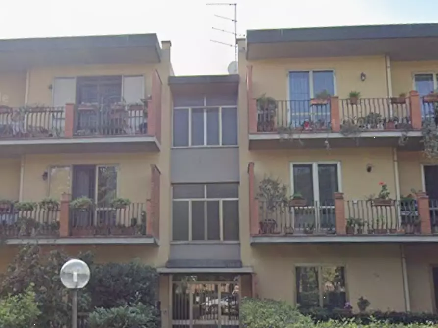 Immagine 5 di Appartamento in vendita  in Via Fra' Guittone a Campi Bisenzio