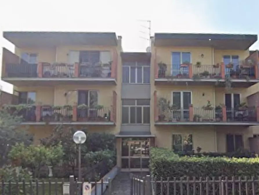 Immagine 14 di Appartamento in vendita  in Via Fra' Guittone a Campi Bisenzio