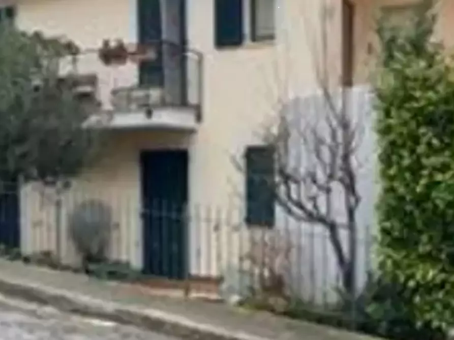 Immagine 1 di Appartamento in vendita  in Via Ugo Foscolo a Monte Urano