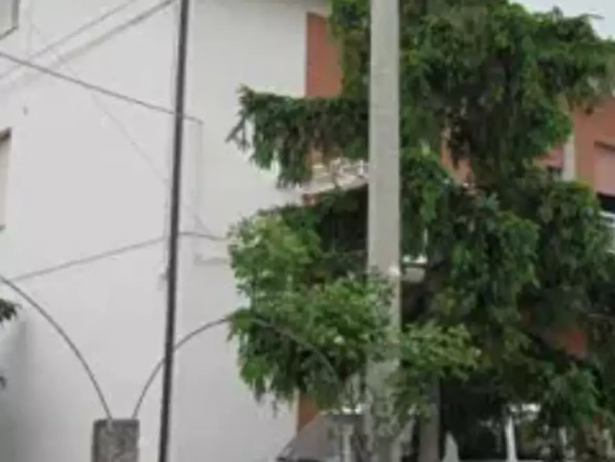 Immagine 1 di Porzione di casa in vendita  in Contrada Salette a Fermo