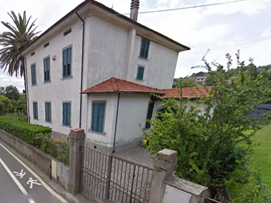 Immagine 15 di Appartamento in vendita  in Via delle Cartiere a Pescia