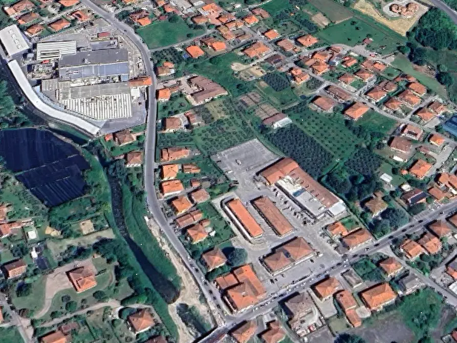 Immagine 17 di Appartamento in vendita  in Via delle Cartiere a Pescia