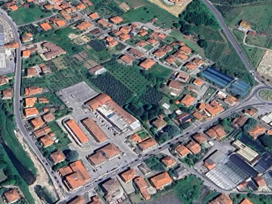 Immagine 18 di Appartamento in vendita  in Via delle Cartiere a Pescia