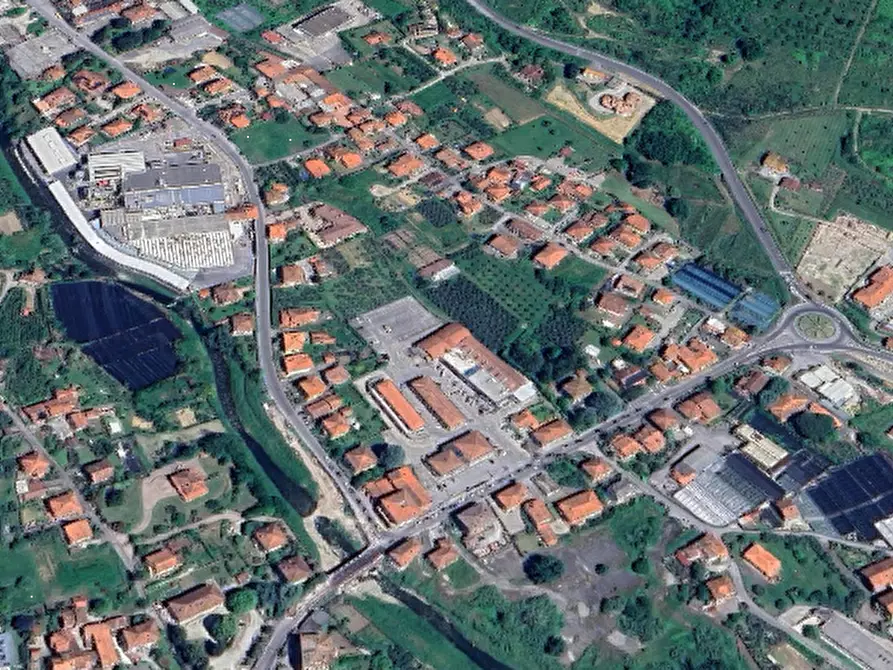 Immagine 19 di Appartamento in vendita  in Via delle Cartiere a Pescia