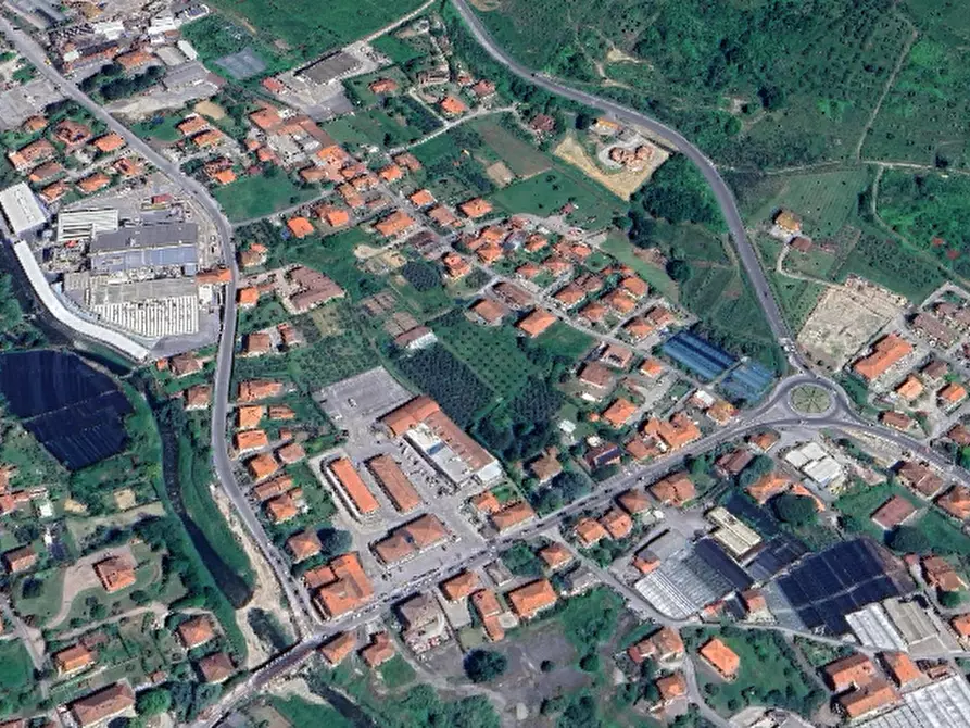 Immagine 20 di Appartamento in vendita  in Via delle Cartiere a Pescia