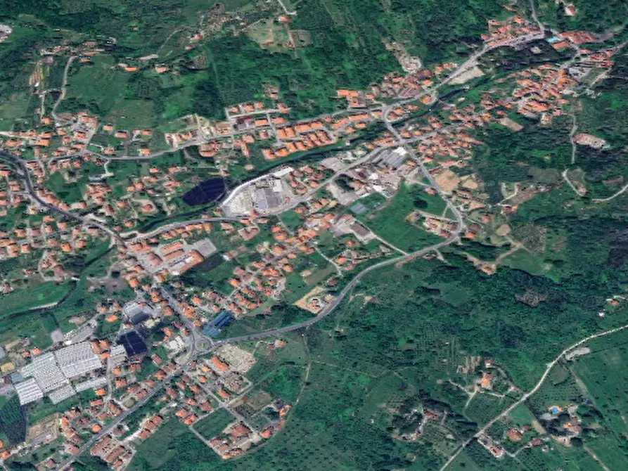 Immagine 23 di Appartamento in vendita  in Via delle Cartiere a Pescia