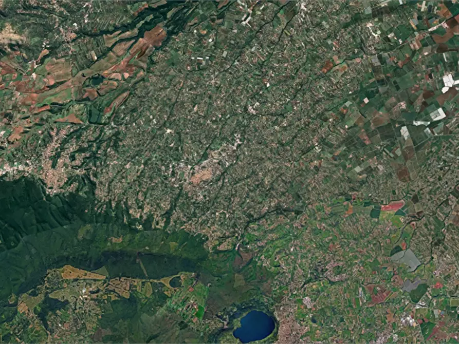 Immagine 9 di Negozio in vendita  in Piazza Centogocce a Lariano