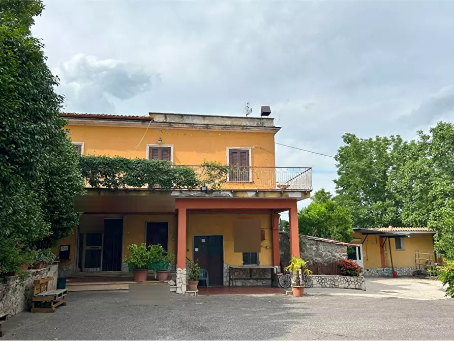 Immagine 2 di Magazzino in vendita  in Via di Casale a Lariano