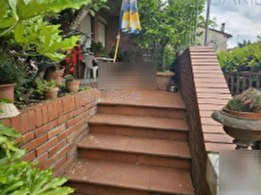 Immagine 3 di Appartamento in vendita  in Via dei Salici  a Pistoia