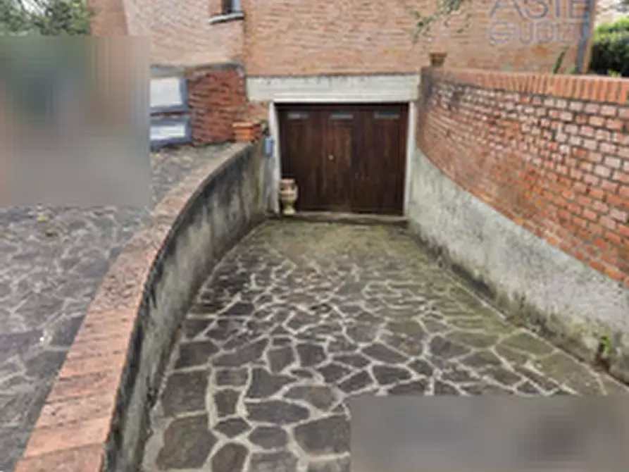 Immagine 5 di Appartamento in vendita  in Via dei Salici  a Pistoia