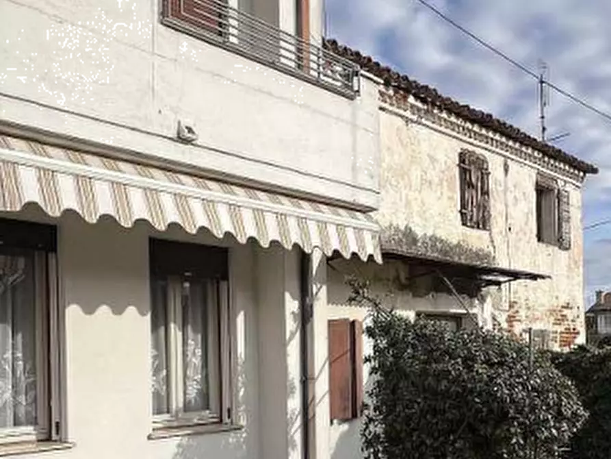 Immagine 9 di Porzione di casa in vendita  in  Via Roma  a Curtarolo
