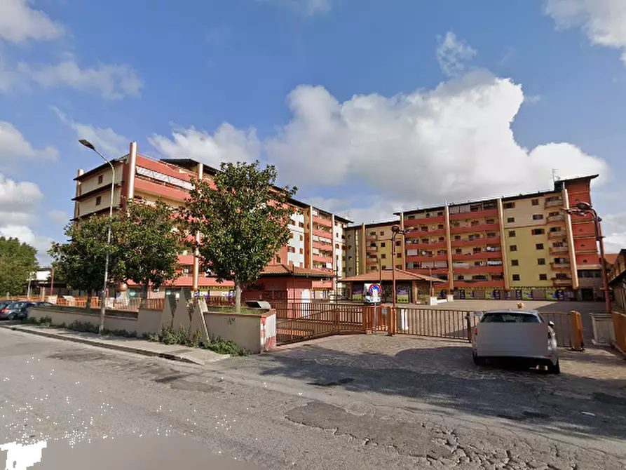 Immagine 6 di Negozio in vendita  in Via Naro a Pomezia