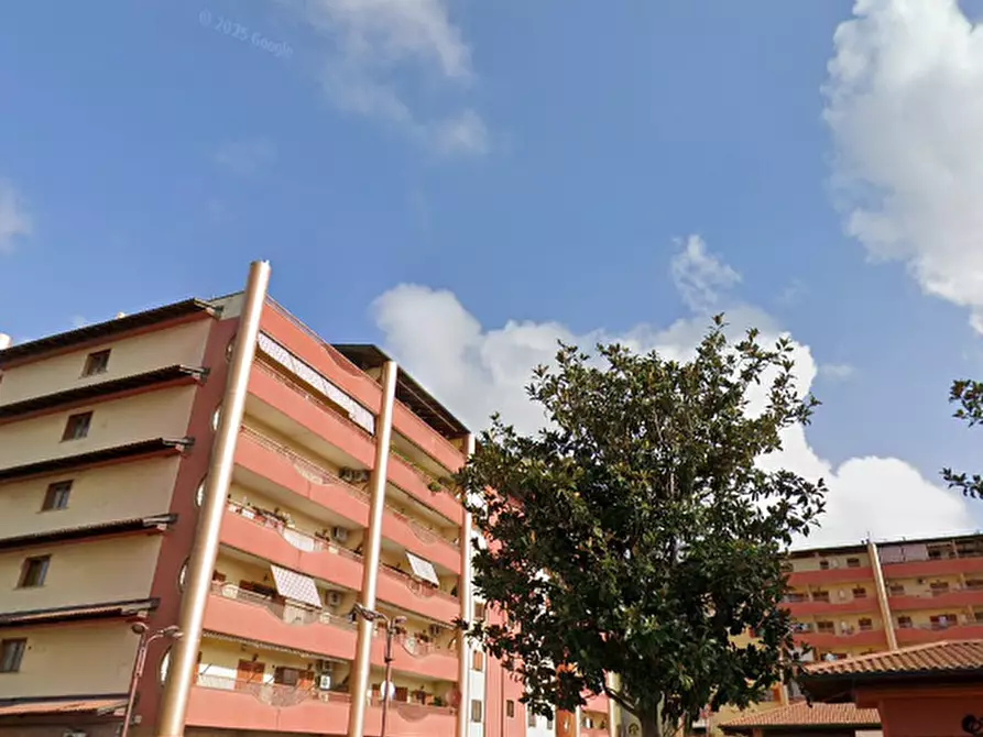 Immagine 9 di Negozio in vendita  in Via Naro a Pomezia