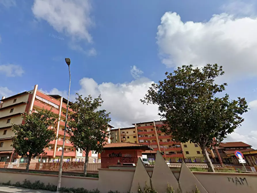 Immagine 10 di Negozio in vendita  in Via Naro a Pomezia