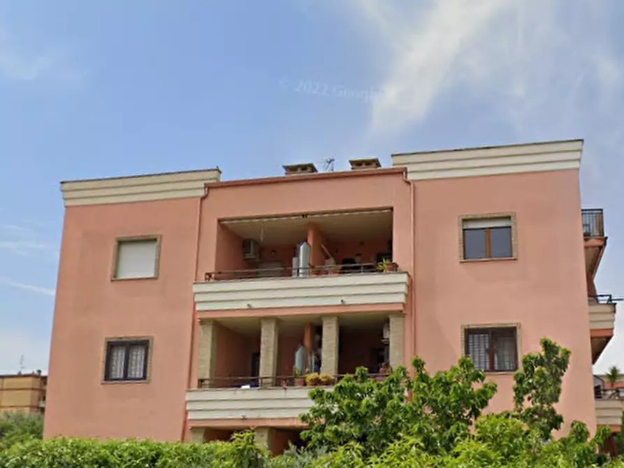 Immagine 1 di Appartamento in vendita  in Via Casalanguida a Roma