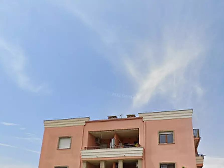 Immagine 5 di Appartamento in vendita  in Via Casalanguida a Roma