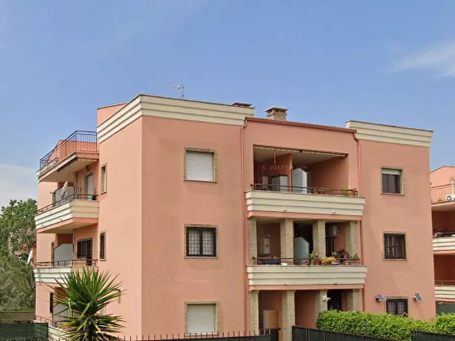 Immagine 10 di Appartamento in vendita  in Via Casalanguida a Roma