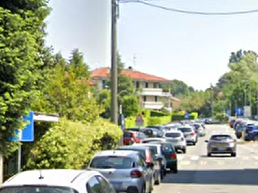 Immagine 5 di Posto auto in vendita  in Via Beato Angelico a Besana In Brianza