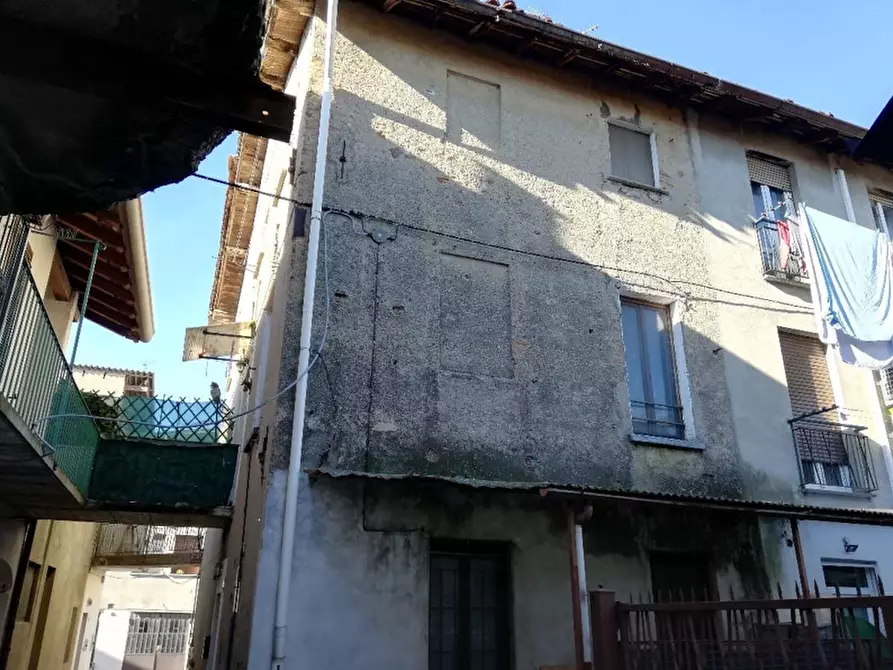 Immagine 2 di Appartamento in vendita  in Via Cardinal Federico Borromeo a Besana In Brianza