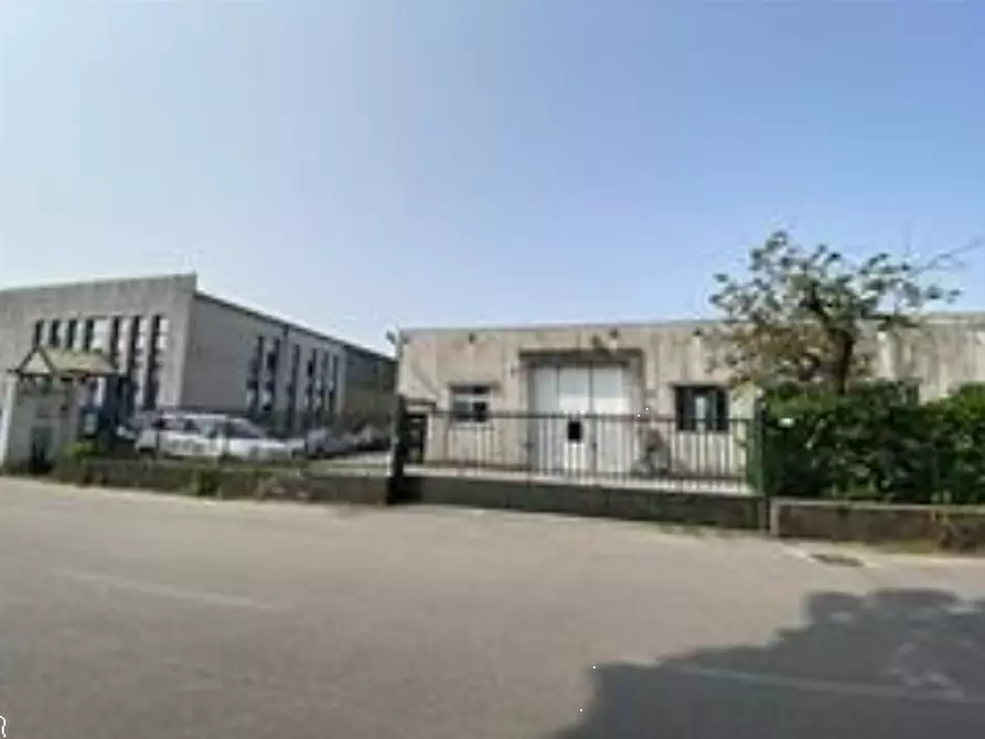 Immagine 3 di Capannone industriale in vendita  in Via Fratelli Cervi a Lesmo