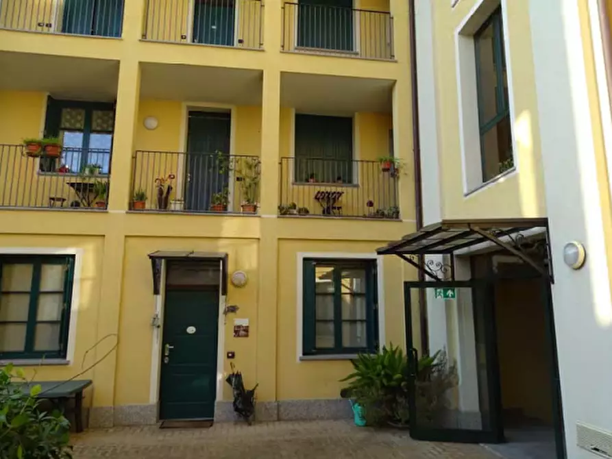 Immagine 4 di Appartamento in vendita  in Via G. Garibaldi a Cairate