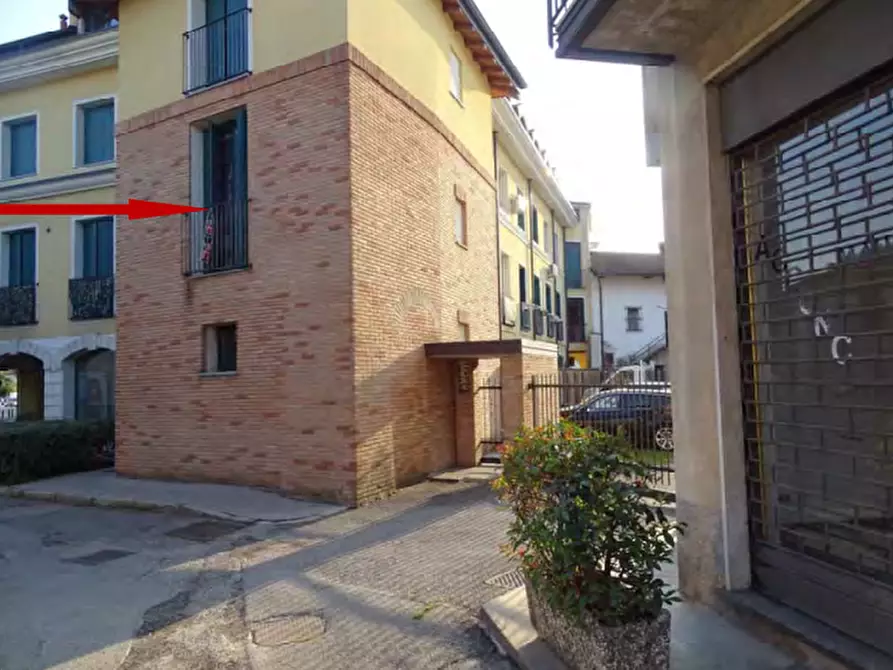 Immagine 8 di Appartamento in vendita  in Via G. Garibaldi a Cairate